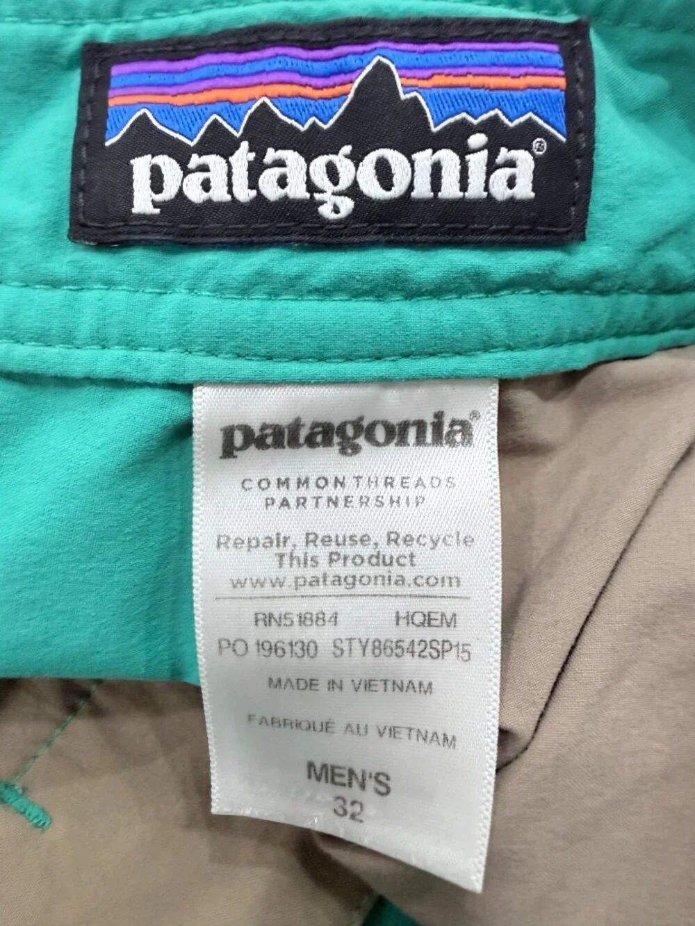 Patagonia Men’s Wavefarer Board Shorts 32 Teal Tan SP15 Swim Surf